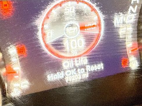 Used 2021 Dodge Charger SXT image 13