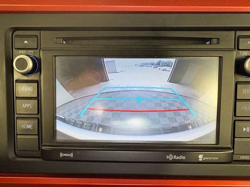 Used 2018 Toyota Tacoma TRD Sport AWD/4WD image 46