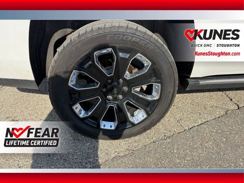Used 2019 GMC Yukon Denali w/ Denali Ultimate Package image 14