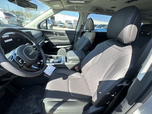 New 2026 Kia Carnival SX FWD image 11