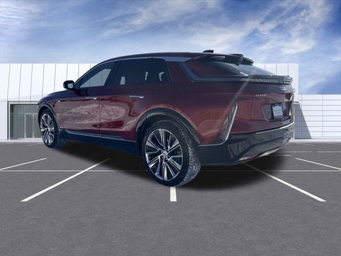 Certified 2024 Cadillac Lyriq Luxury w/ LPO, Floor Liner Package image 6