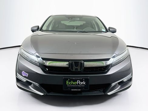 Used 2018 Honda Clarity Plug-In Hybrid image 2