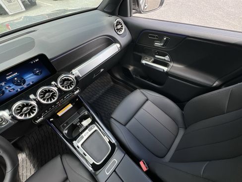 New 2026 Mercedes-Benz GLB 250 4MATIC image 14