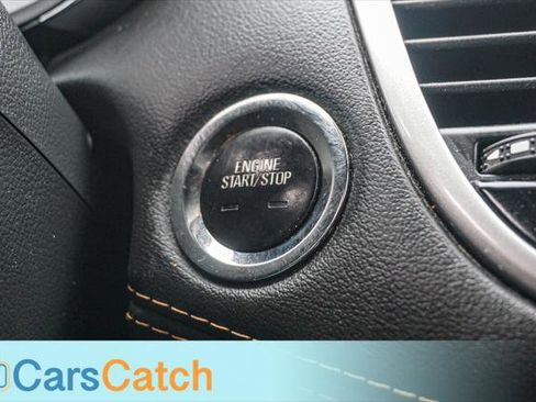 Used 2020 Chevrolet Trax LT w/ LT Convenience Package FWD image 31