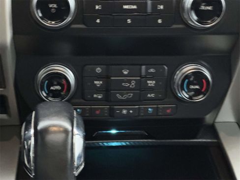 Used 2020 Ford F150 Lariat w/ Equipment Group 502A Luxury image 5