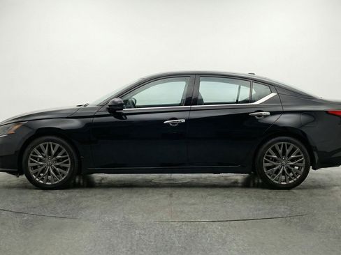 Used 2025 Nissan Altima 2.5 SV image 5