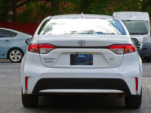 Used 2020 Toyota Corolla LE FWD image 11