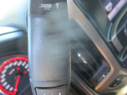 Used 2015 GMC Sierra 1500 Denali w/ Driver Alert Package AWD/4WD image 11