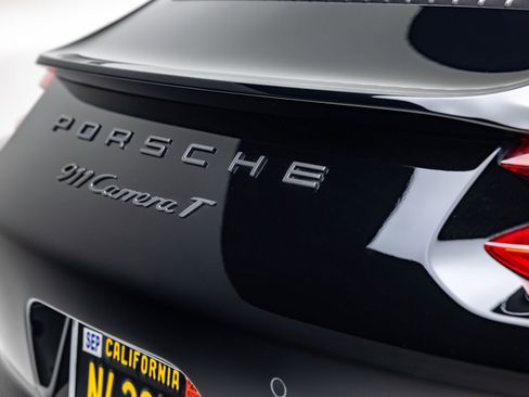 Used 2019 Porsche 911 Carrera image 25