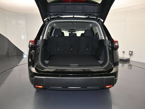 Certified 2024 Nissan Rogue SV FWD image 23