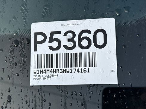 Used 2022 Mercedes-Benz GLB 250 GLB 250 image 3