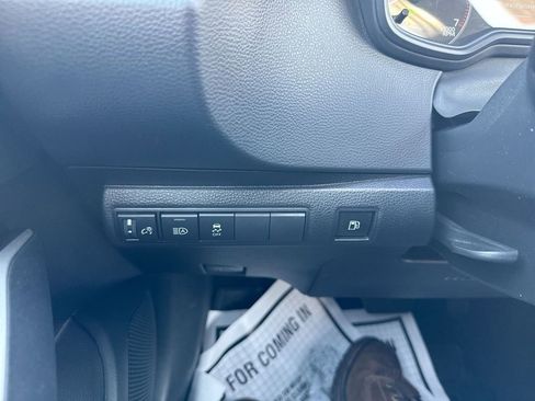 Used 2023 Toyota Corolla SE image 18