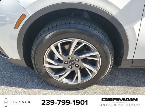 New 2026 Lincoln Corsair Premiere image 12