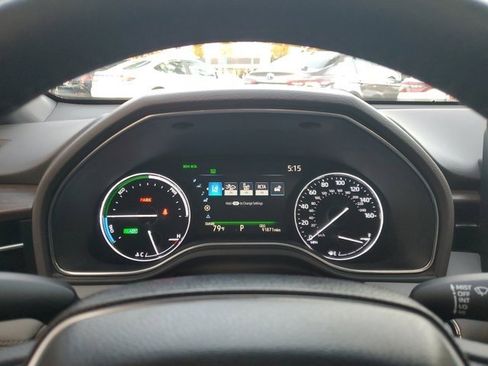 Used 2020 Toyota Avalon XLE w/ Moonroof Package image 17