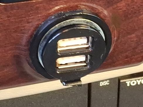 Used 2014 Toyota Sienna Limited image 25