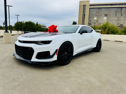 Used 2018 Chevrolet Camaro ZL1 image 7