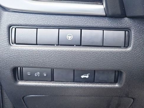 Certified 2023 Nissan Rogue SL w/ SL Premium Package image 20