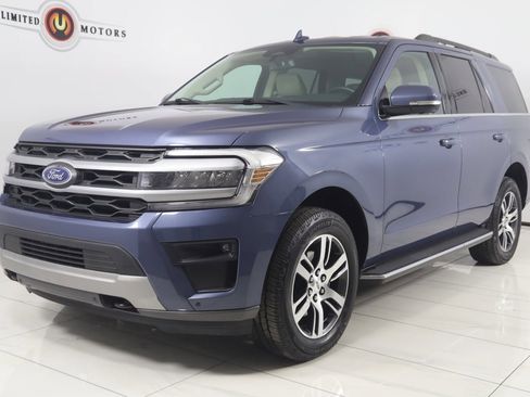 Used 2022 Ford Expedition XLT image 5