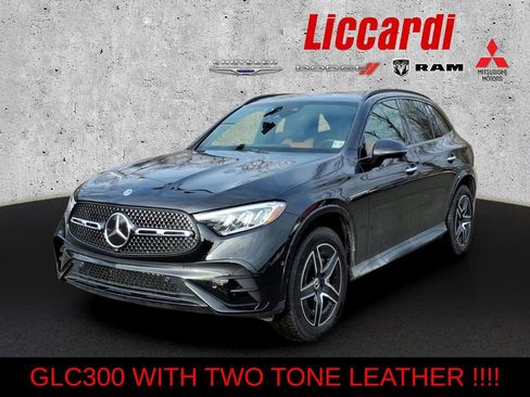 Used 2023 Mercedes-Benz GLC 300 4MATIC image 3