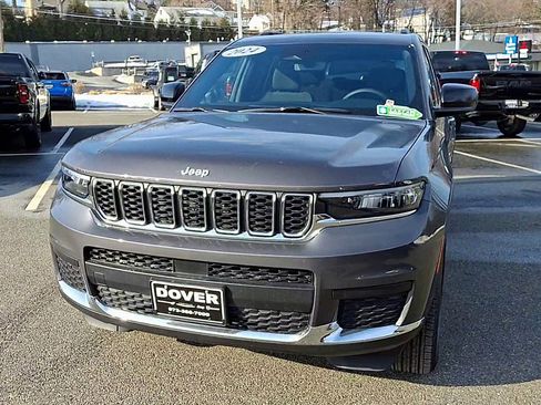 Certified 2024 Jeep Grand Cherokee L Laredo image 3