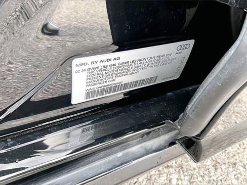 Used 2024 Audi A8 L 3.0T w/ Comfort Plus Package image 35