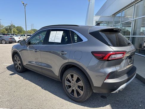 Used 2024 Ford Escape Platinum AWD/4WD image 3