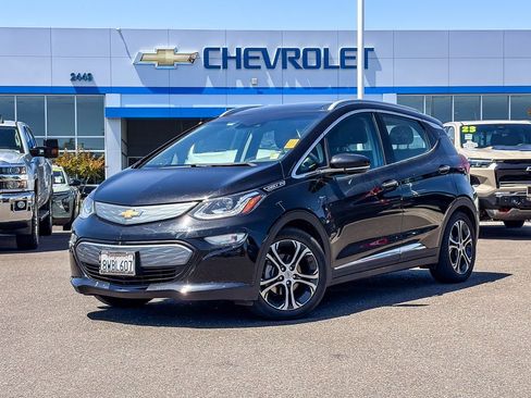 Used 2017 Chevrolet Bolt Premier w/ Driver Confidence II Package FWD image 1