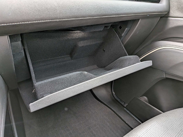 Used 2023 Cadillac Escalade Premium Luxury w/ LPO, Floor Liner Package AWD/4WD image 25