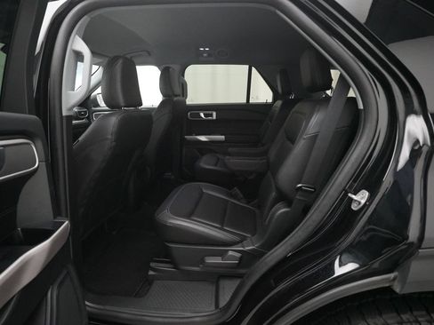 Used 2023 Ford Explorer XLT w/ Equipment Group 202A AWD/4WD image 16