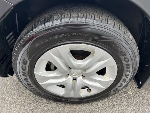 Used 2015 Toyota RAV4 LE image 15