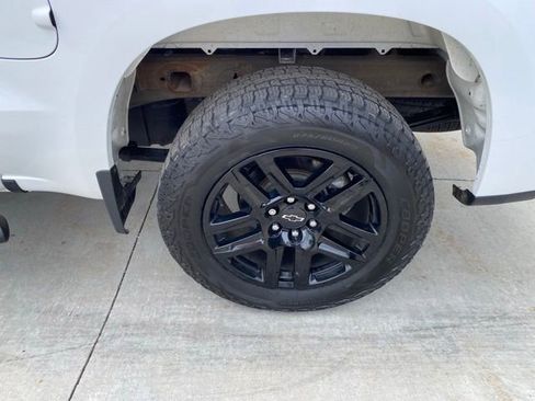 Used 2023 Chevrolet Silverado 1500 Custom w/ LPO, Dark Essentials Package AWD/4WD image 13