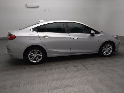 Used 2019 Chevrolet Cruze LT w/ Convenience Package FWD image 10