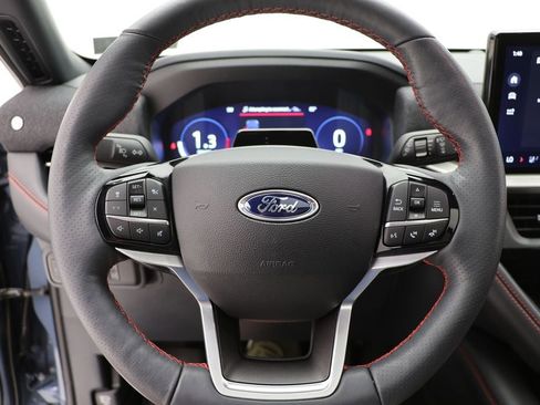 Used 2025 Ford Explorer ST-Line w/ Premium Package image 16