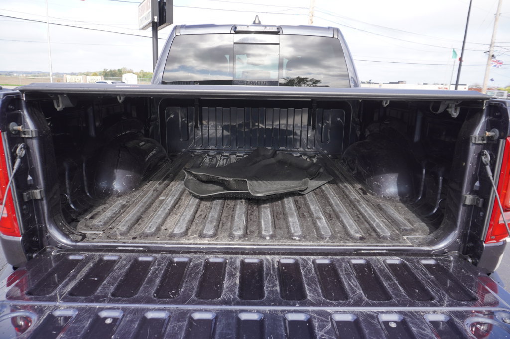 Used 2019 RAM 1500 Laramie w/ Sport Appearance Package AWD/4WD image 29