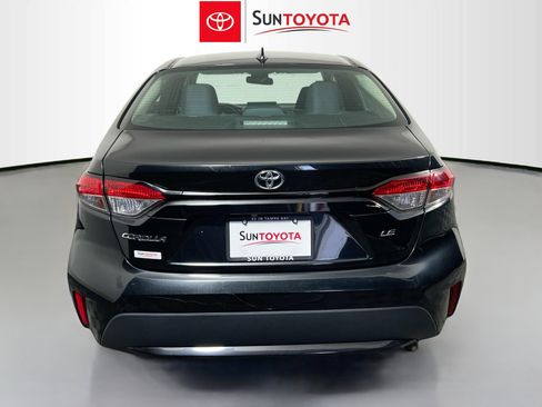 Used 2021 Toyota Corolla LE FWD image 5