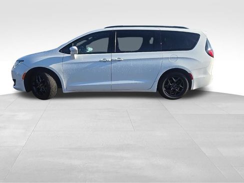 Used 2020 Chrysler Pacifica Limited w/ Advanced Safetytec Group FWD image 2