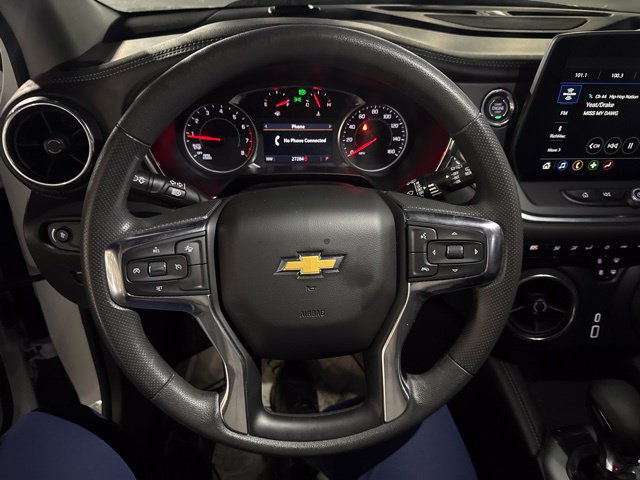 Used 2025 Chevrolet Blazer LT AWD/4WD image 16