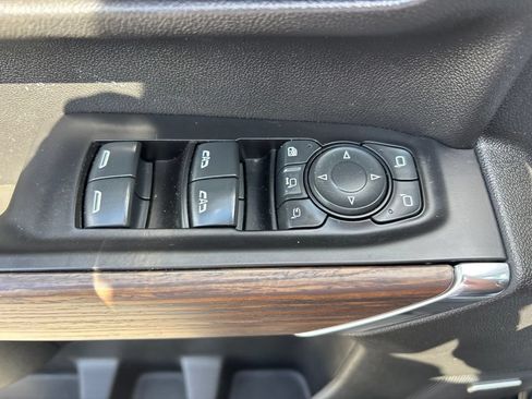 Used 2020 Chevrolet Silverado 2500 High Country w/ Technology Package AWD/4WD image 23