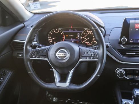 Used 2022 Nissan Altima 2.5 SR image 14