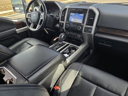 Used 2019 Ford F150 Lariat image 27