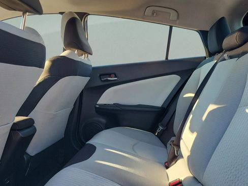 Used 2016 Toyota Prius Two image 6