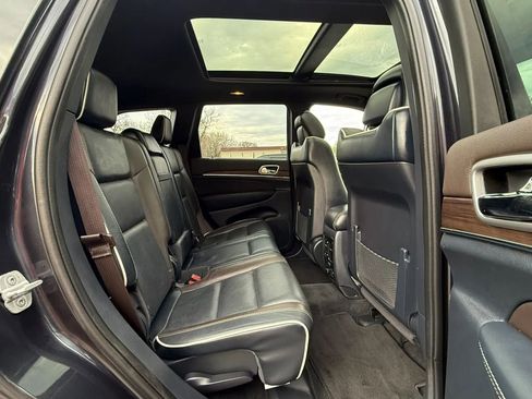 Used 2014 Jeep Grand Cherokee Overland image 30