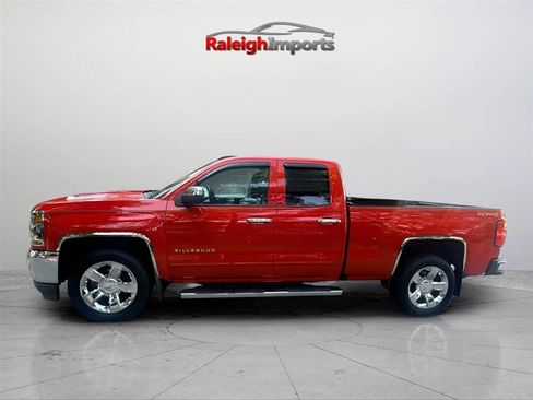 Used 2017 Chevrolet Silverado 1500 LT w/ All Star Edition AWD/4WD image 2