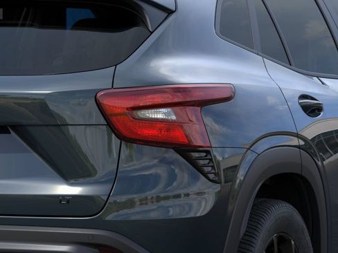 New 2026 Chevrolet Trax LT w/ Driver Confidence Package FWD image 11