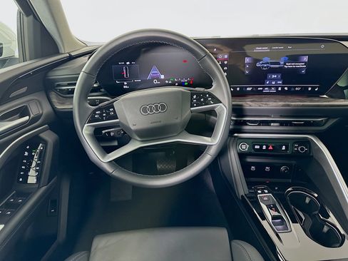 Used 2025 Audi Q5 Premium Plus w/ Premium Plus AWD/4WD image 15