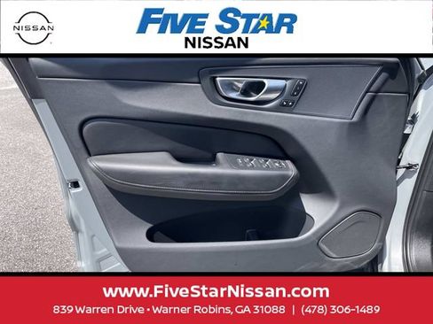 Used 2024 Volvo XC60 B5 Plus w/ Protection Package Premier AWD/4WD image 17
