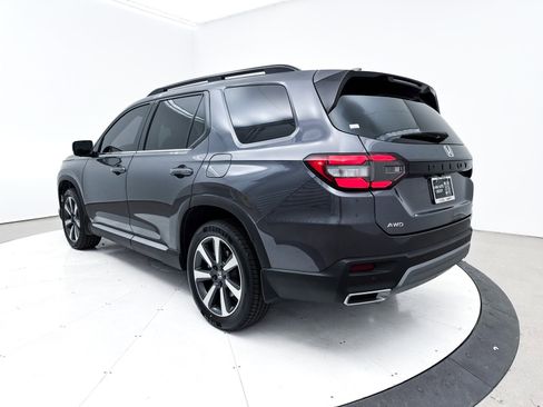 Used 2023 Honda Pilot Elite image 16