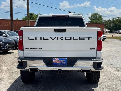 Used 2019 Chevrolet Silverado 1500 LTZ w/ LTZ Premium Package AWD/4WD image 4