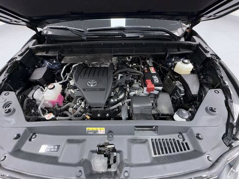 Used 2023 Toyota Highlander LE FWD image 20