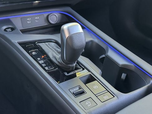 New 2026 Nissan Sentra SV w/ SV Convenience Package FWD image 10